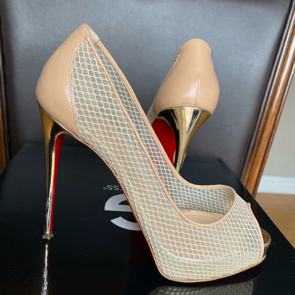 Christian Louboutin Very Rete pumps